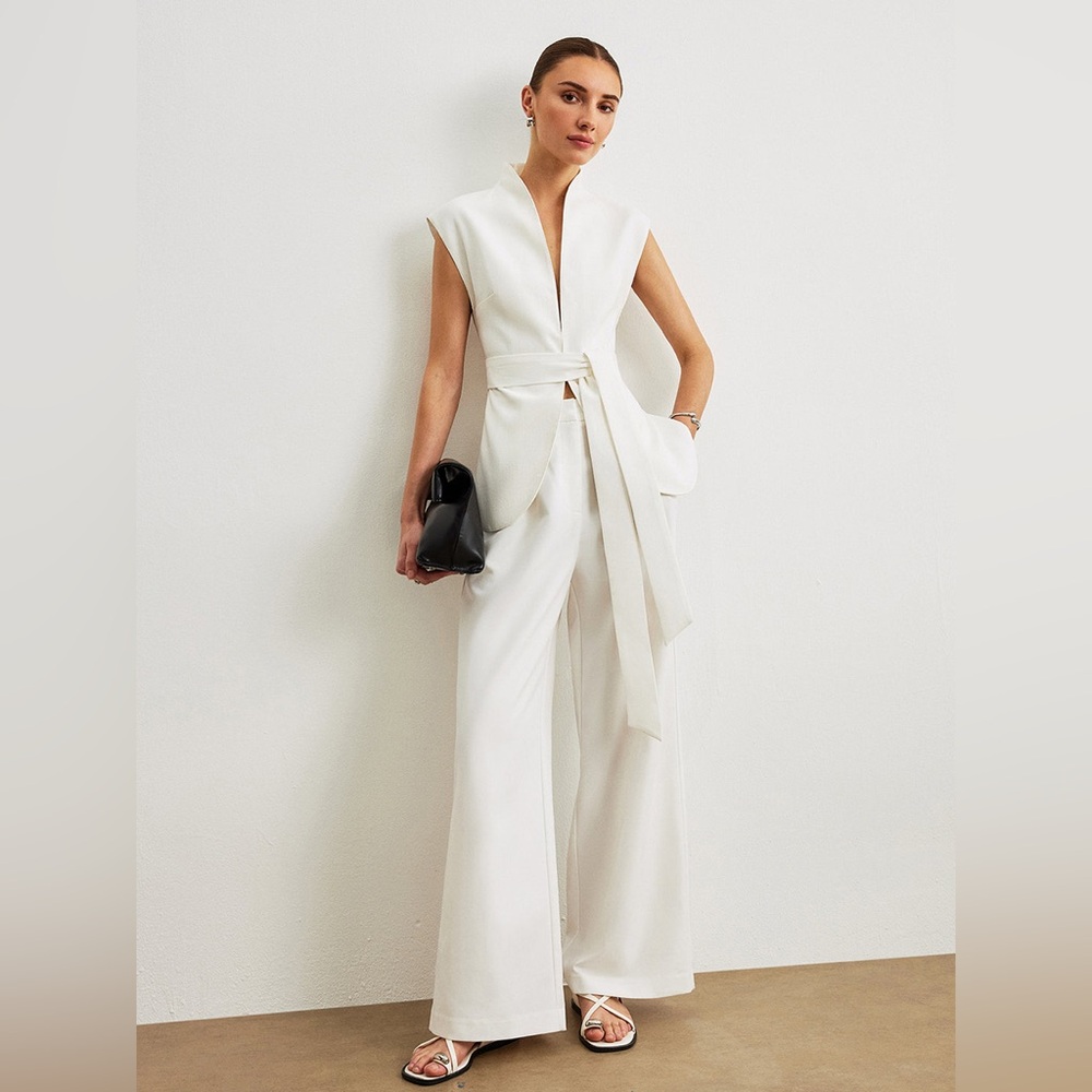 Elegant Commense V-Neck 
Vest with Waist Tie